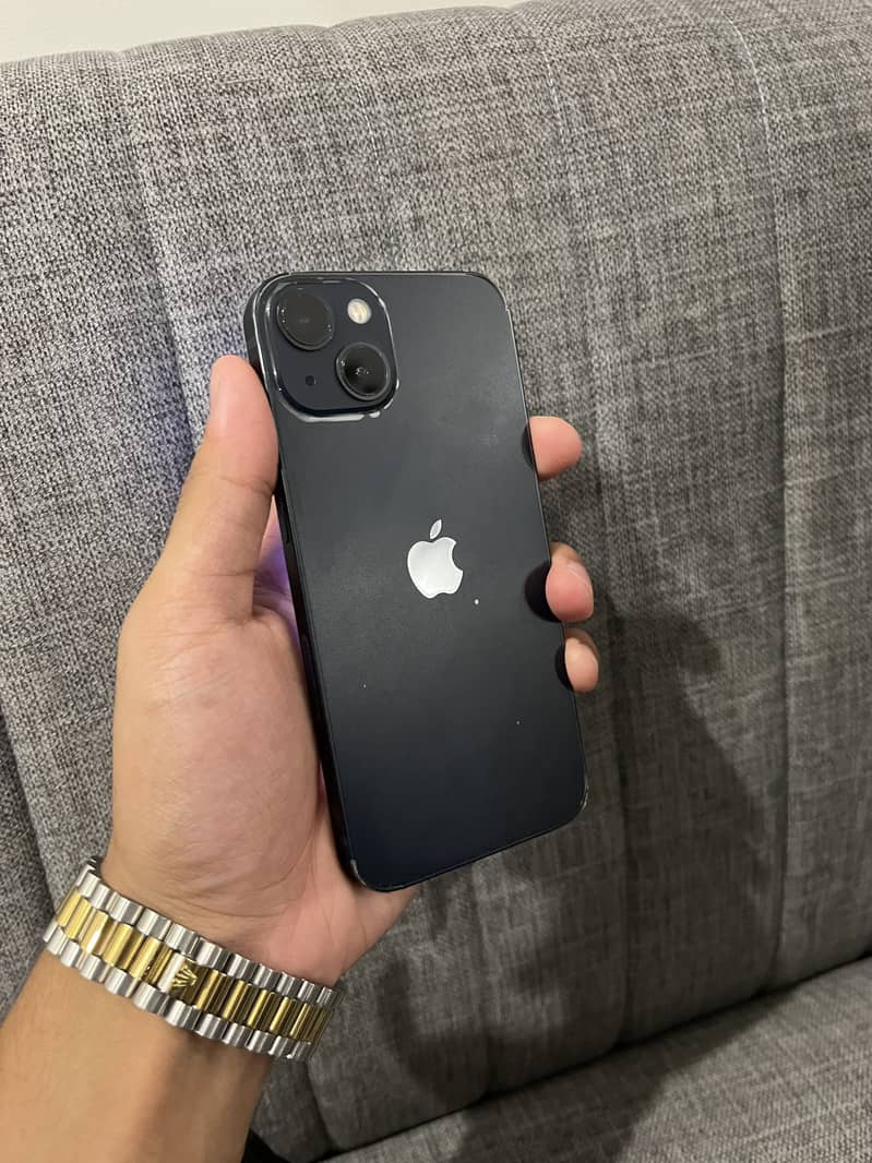 Apple iPhone 13 4