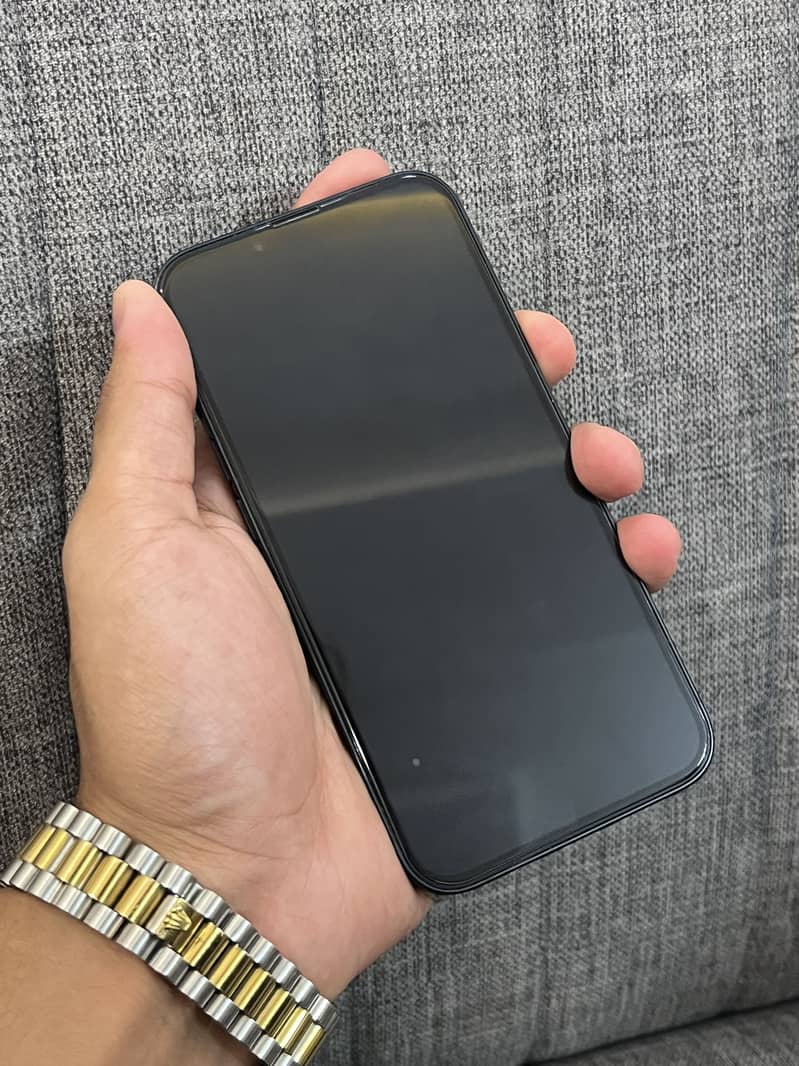Apple iPhone 13 5