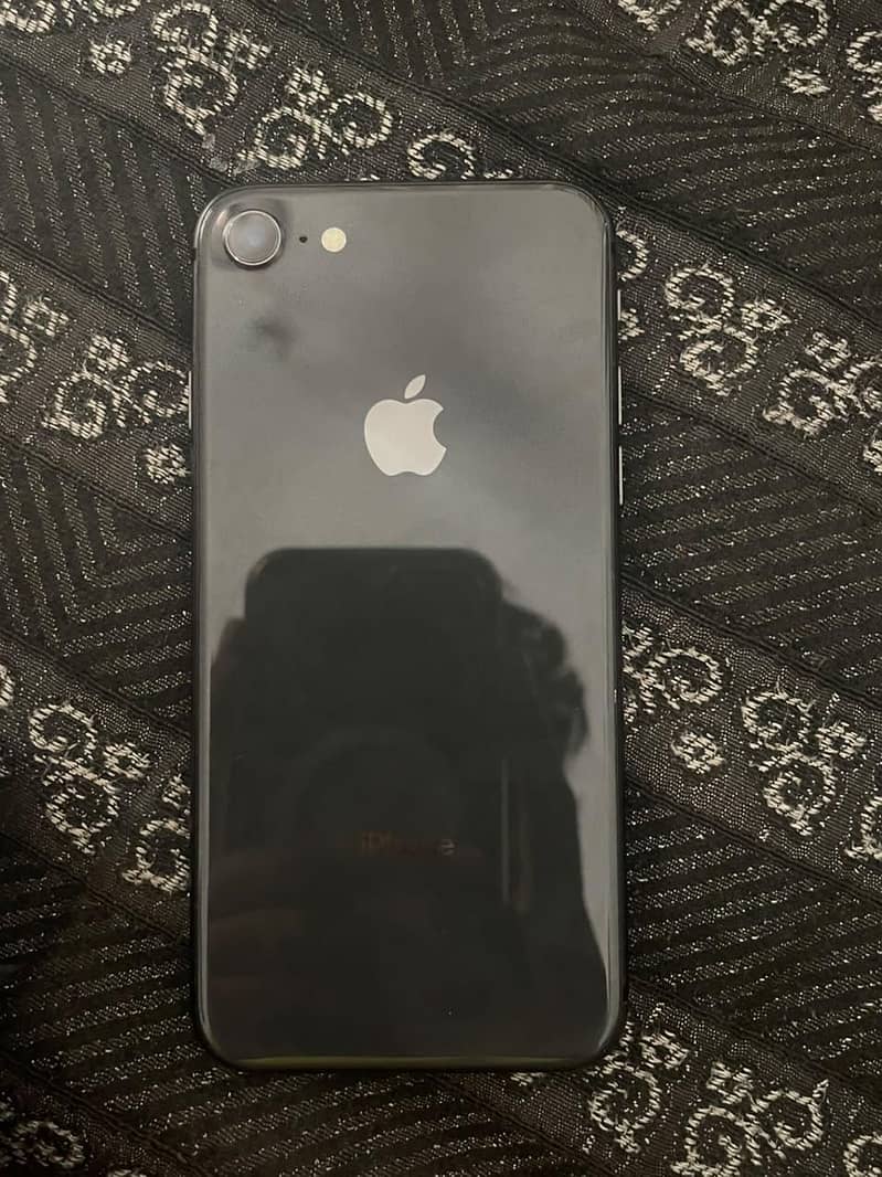 Apple iPhone 8 0