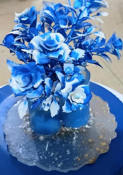 Handmade Resin Decorative Vase – Blue Art Piece