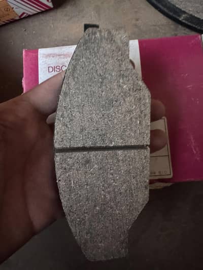Toyota overlap front brack pads & Rear break shose set ganuine quality