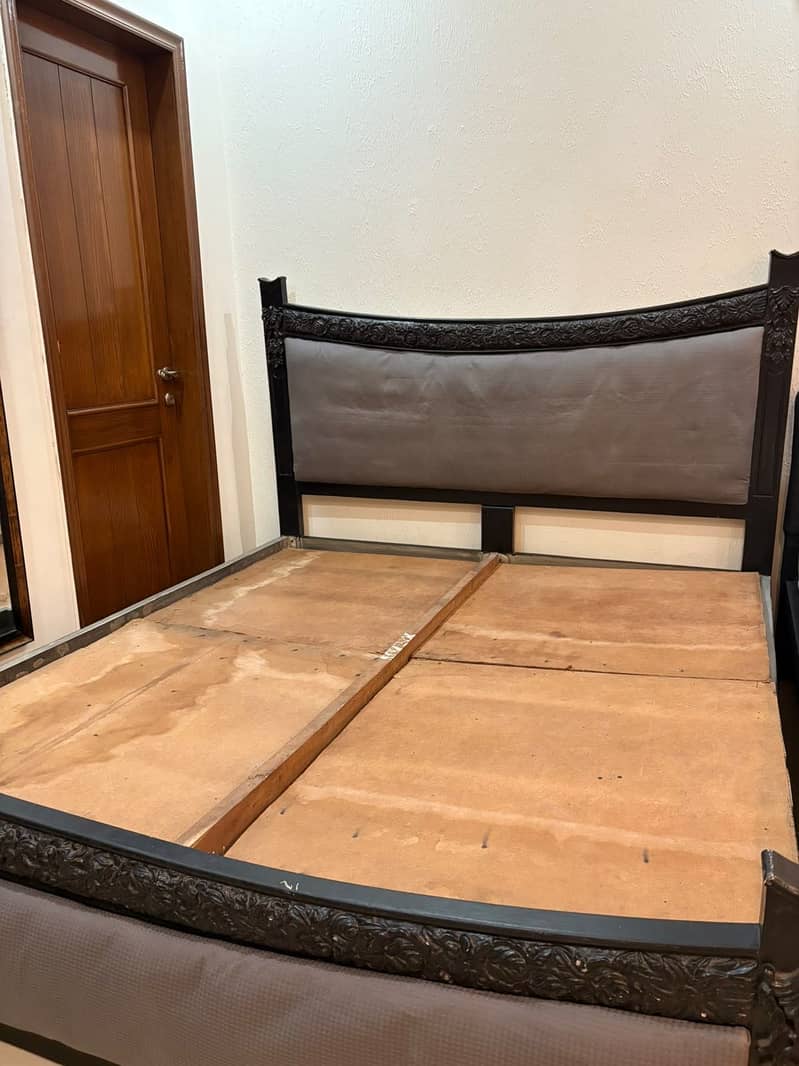 BED AVAILABLE 4
