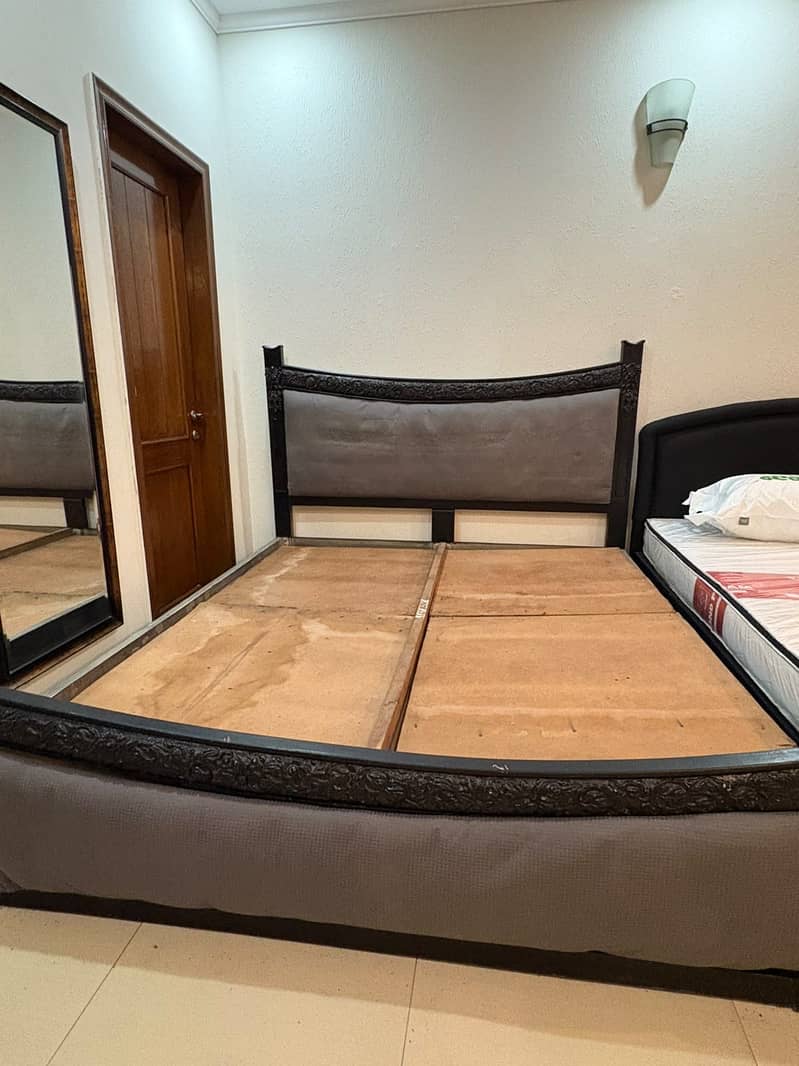 BED AVAILABLE 6