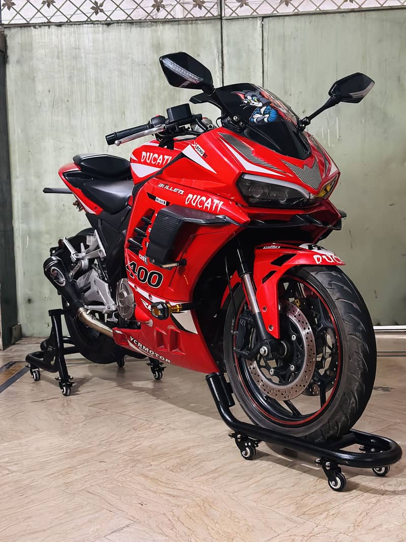 Ducati GT 9