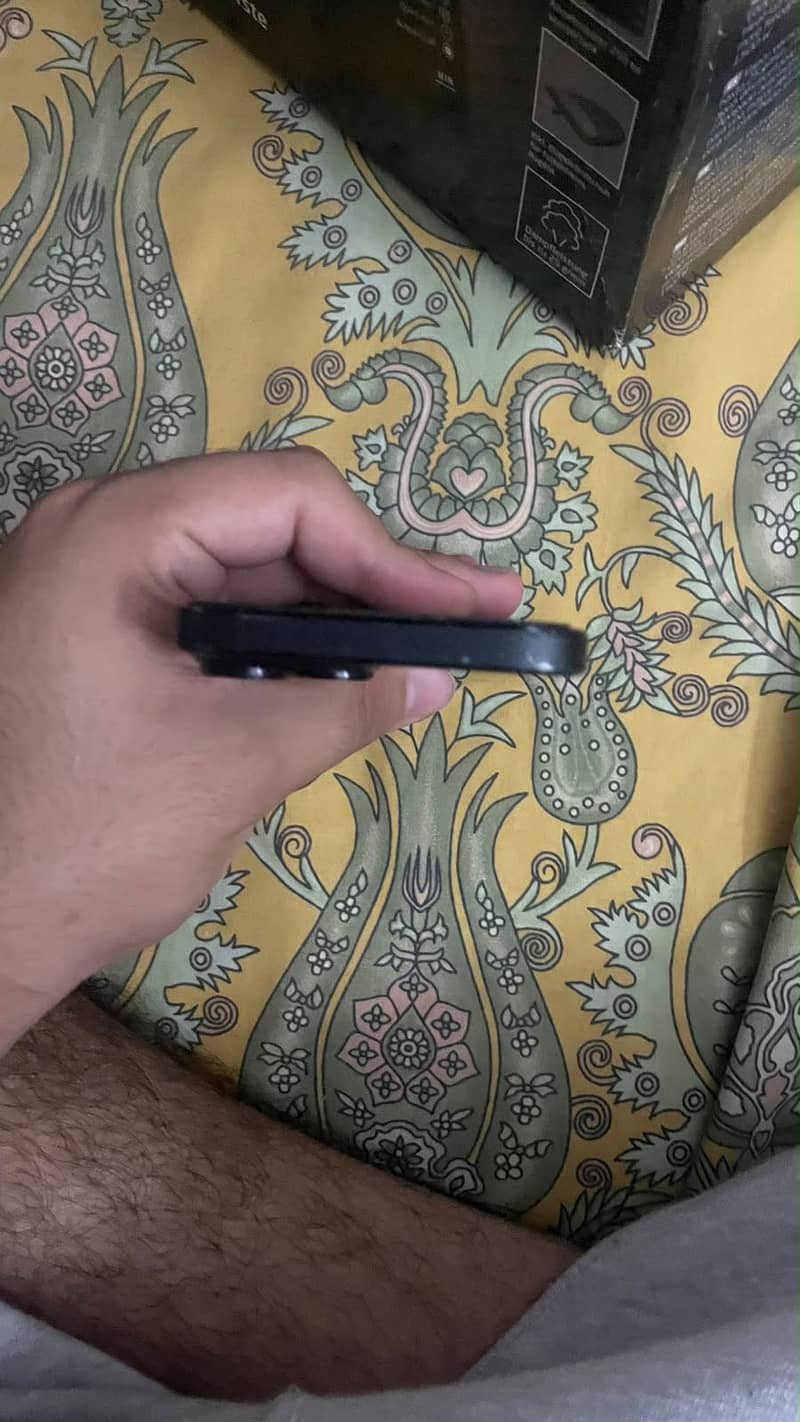 Apple iPhone 15 3