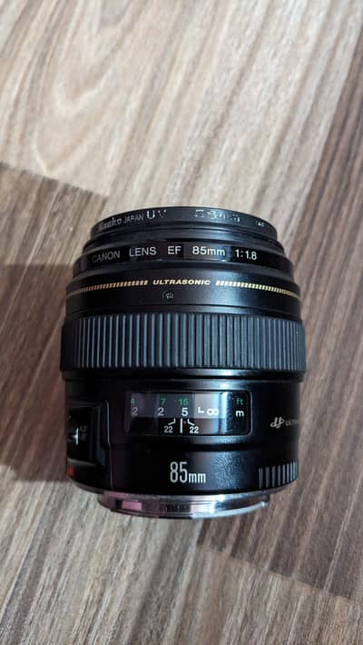 Canon EF 85mm f/1.8 USM Lens | Excellent Condition |
