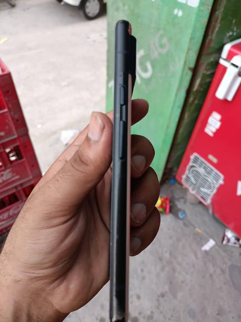 Google Pixel 6 4