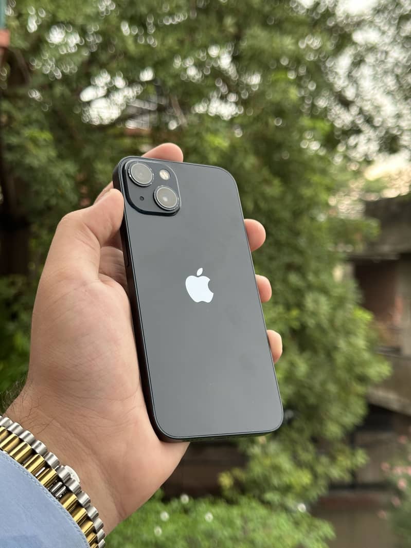 Apple iPhone 13 5