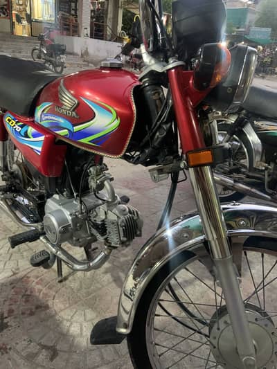 CD 70 2023 model in very good condition