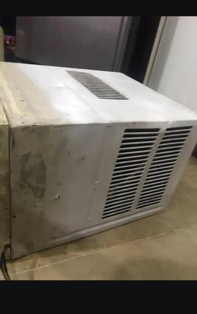 1 ton window ac good working sell argent