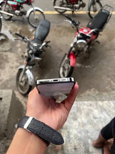 Apple iPhone 13 Pro pta approved