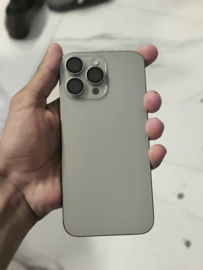 Apple iPhone 16 Pro Max