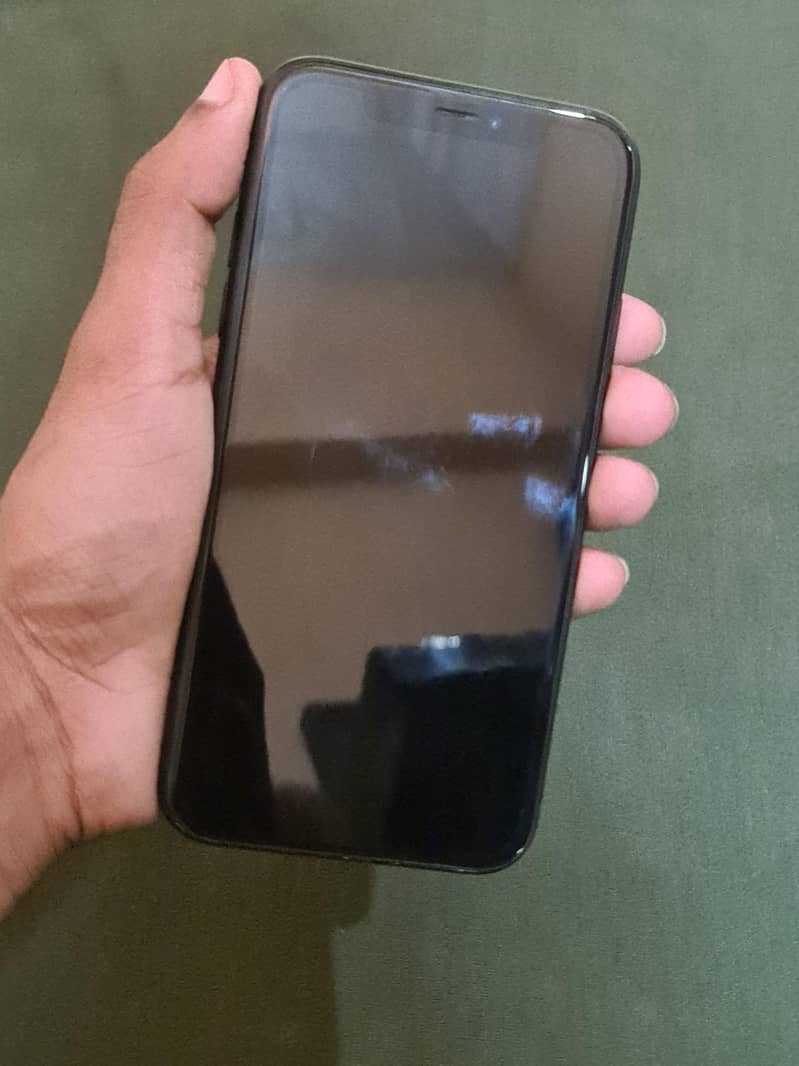 iPhone XR 6
