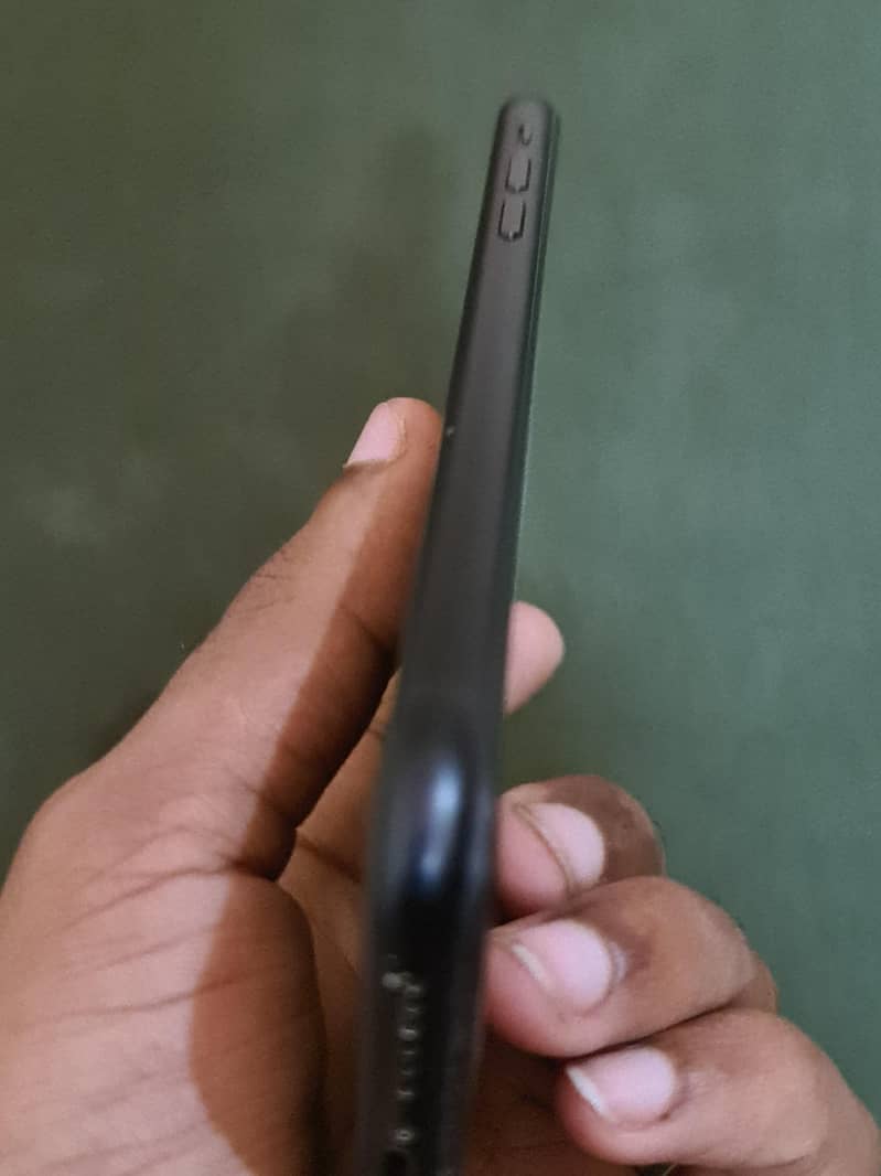 iPhone XR 8