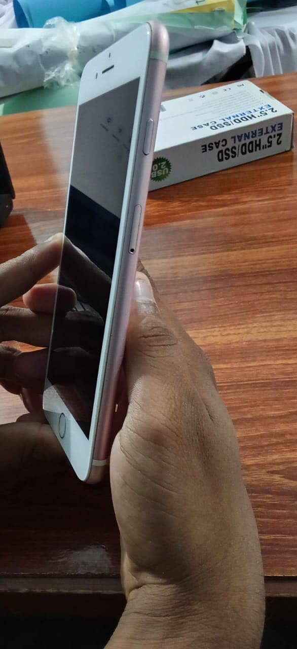 Apple iPhone 7 Plus 2