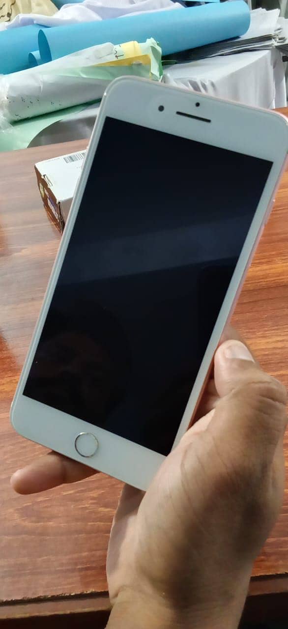 Apple iPhone 7 Plus 3