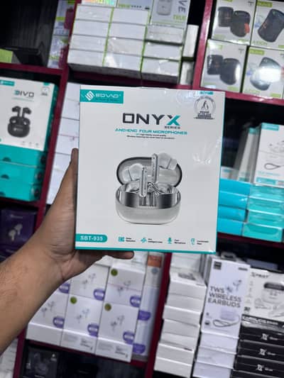 Sovo wireless earbuds (ANC+ENC | 4 microphones) - 10/10 condition
