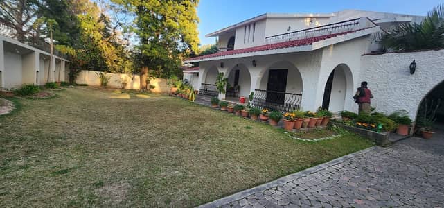 HOUSE FOR RENT IN F-7