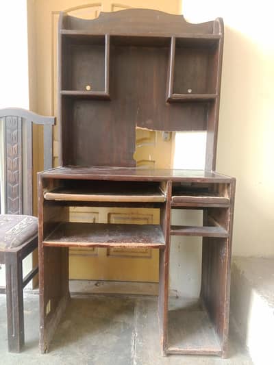 computer Almari