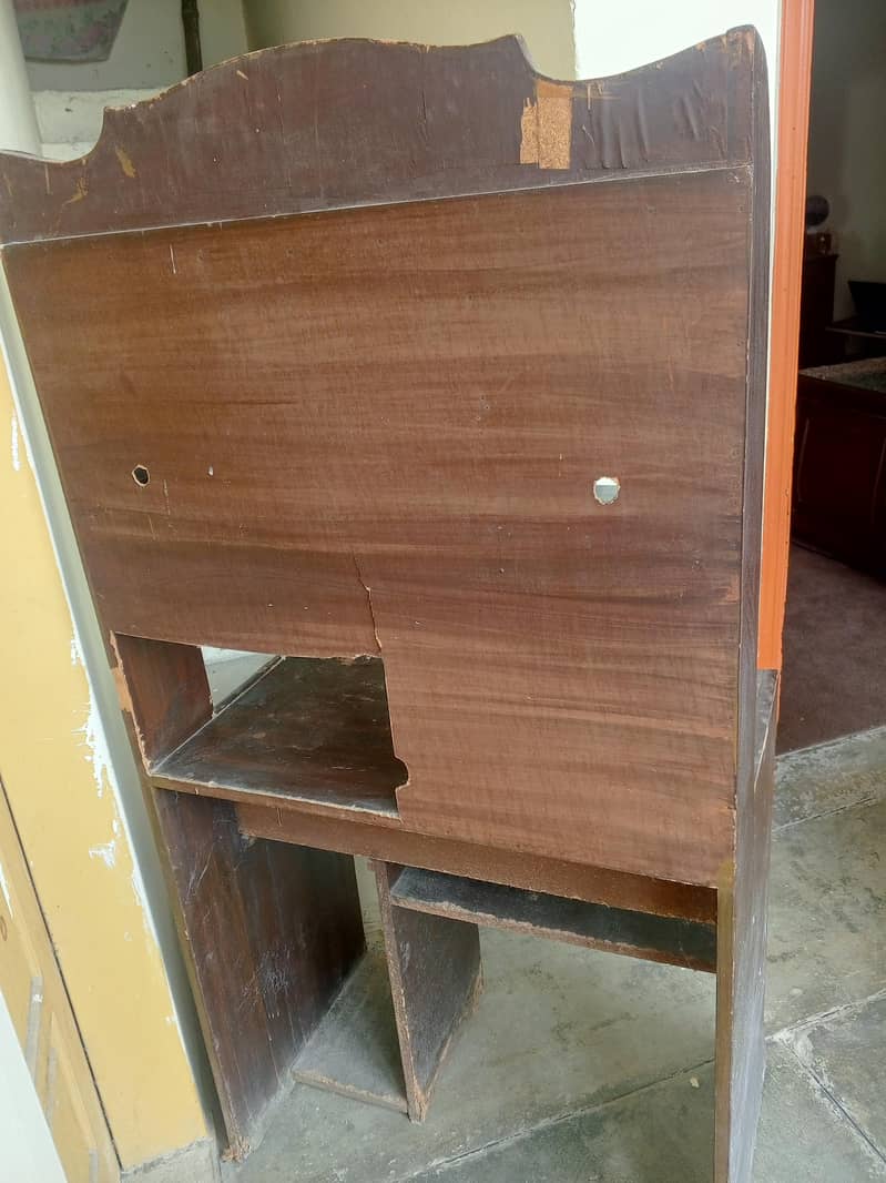 computer Almari 10