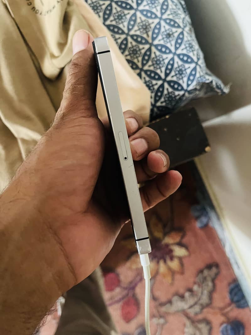 Apple iPhone SE 0