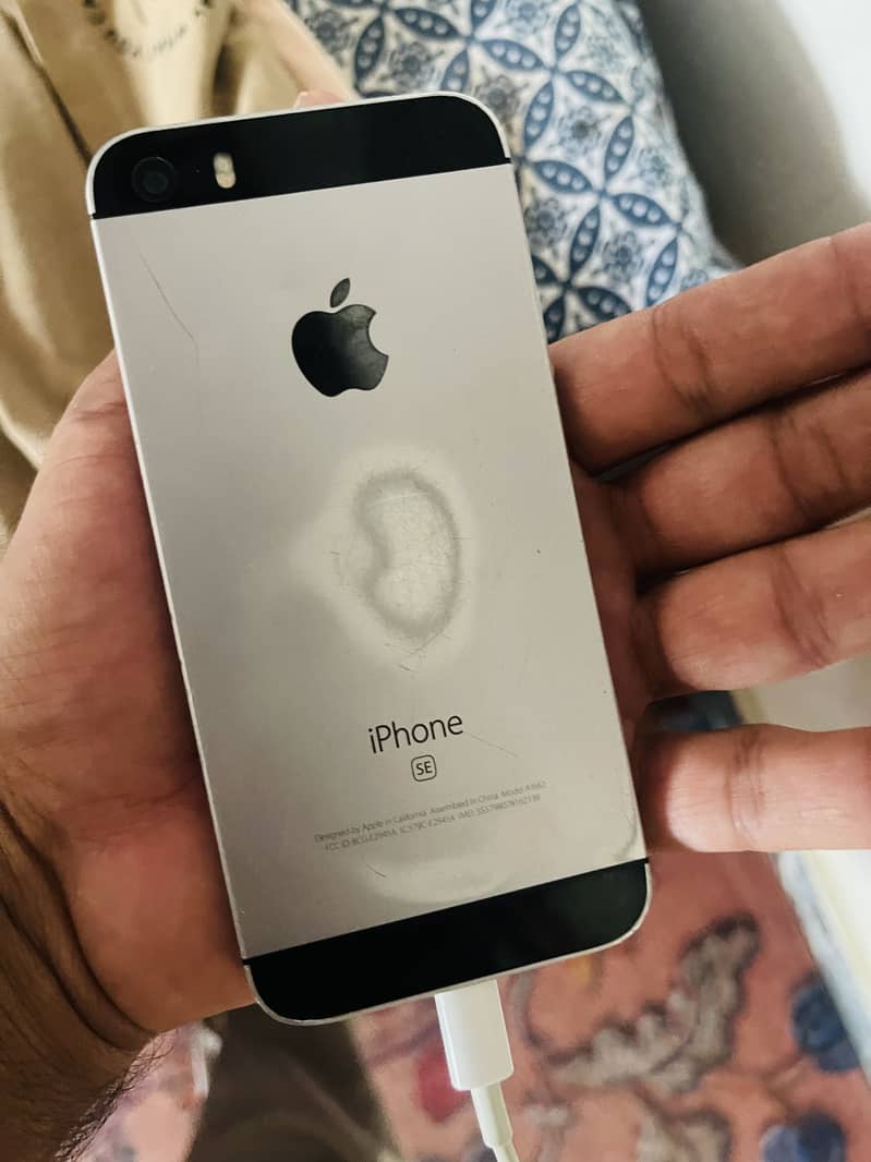 Apple iPhone SE 1