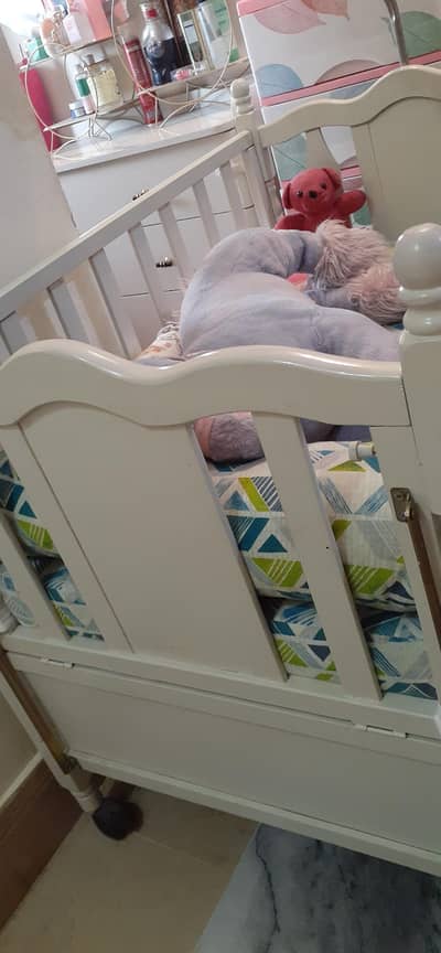 baby cot