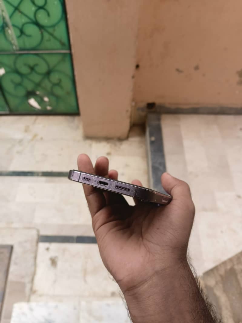 Apple iPhone 14 Pro 1