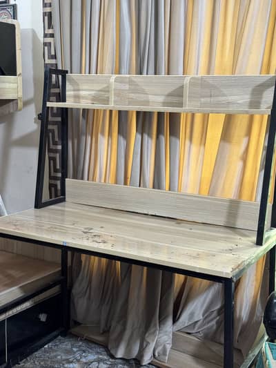 Study Table with Storage Shelf – Wooden & Metal Frame – Good Condition