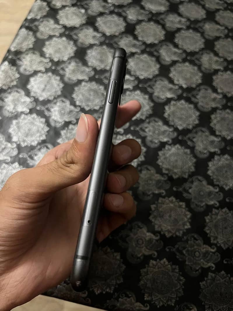 IPHONE 11 2