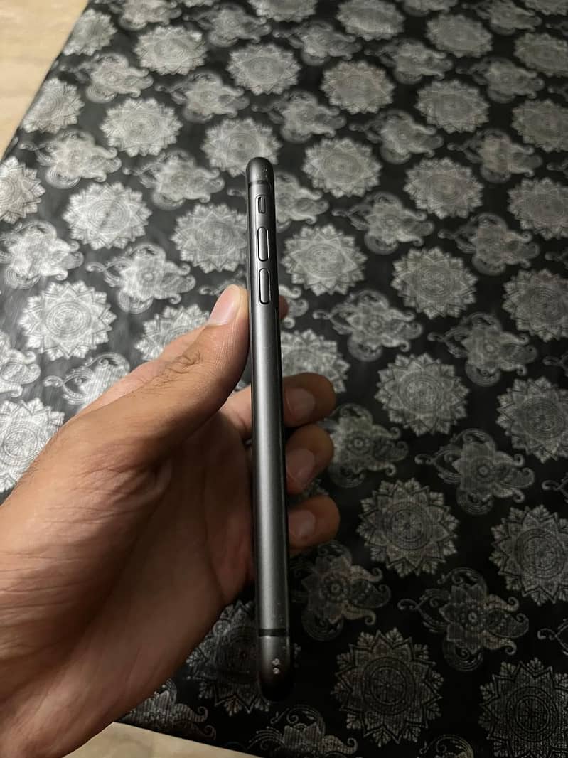 IPHONE 11 3