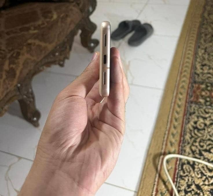 Google Pixel 8 2