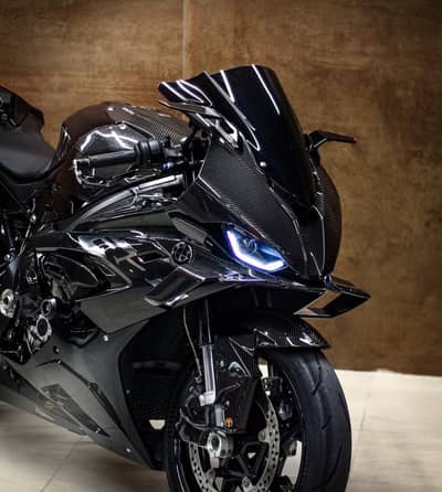 I want to sell my BMW S1000rr replica all ok only serious urgent sale