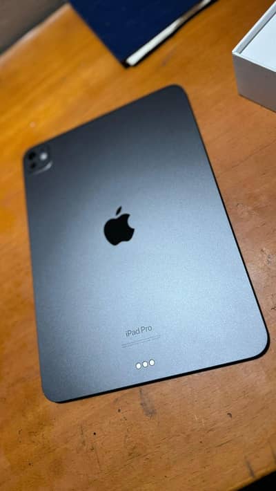iPad pro m4 13 inch 0327 6625337 WhatsApp contact