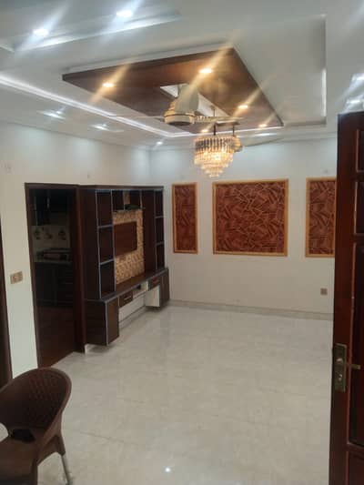 10 MARLA UPPER PORTION AVAILABLE FOR RENT