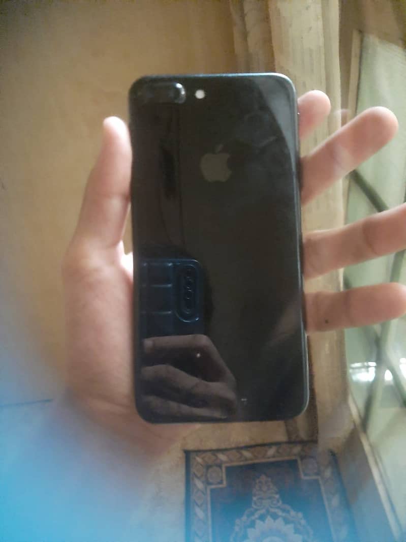 Apple iPhone 7 Plus 5