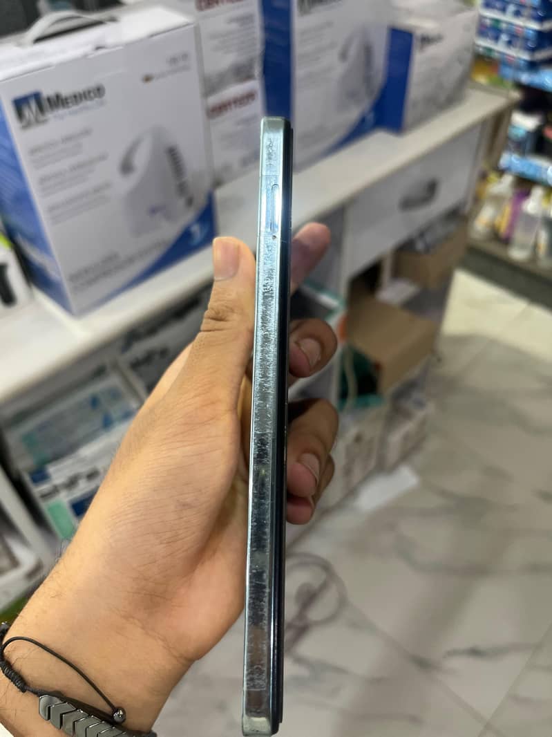 Infinix Note 30 4