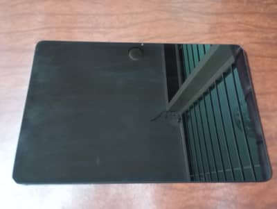 Selling an affordable new tab 1 week used 10/10 condition.