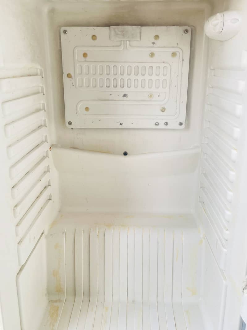 Orient fridge 0
