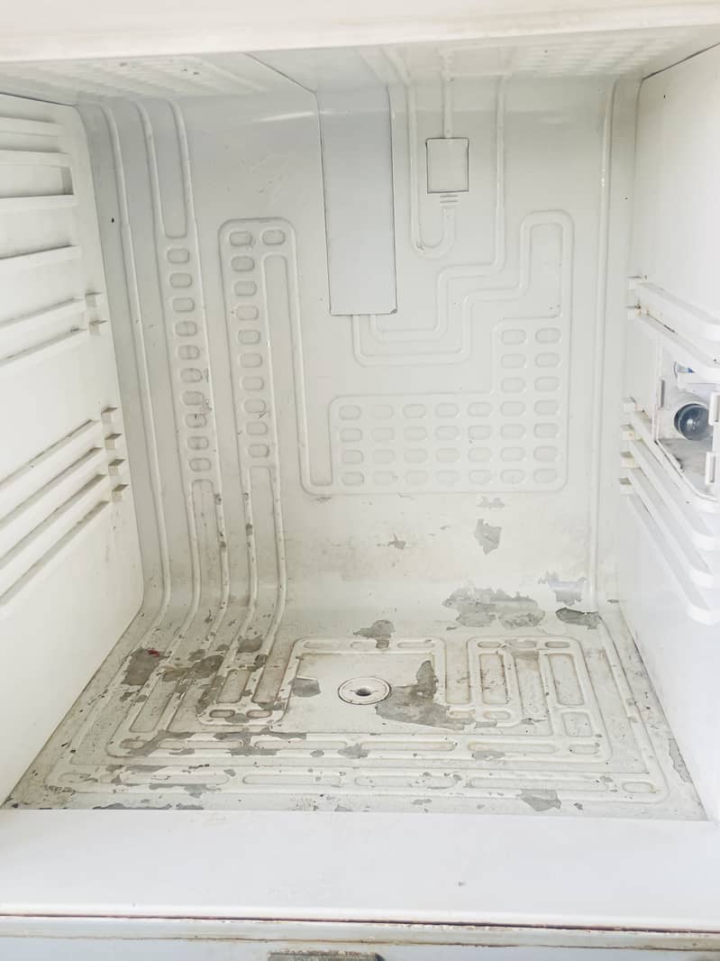 Orient fridge 3