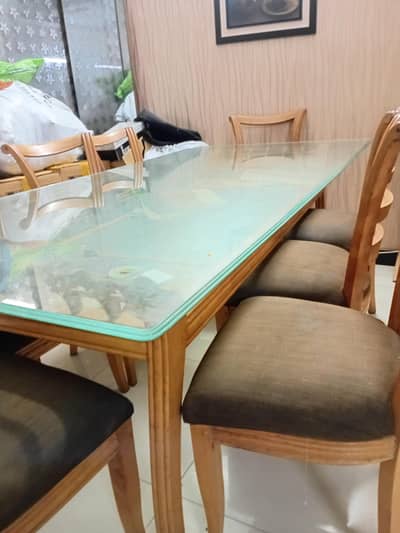 DINING TABLE