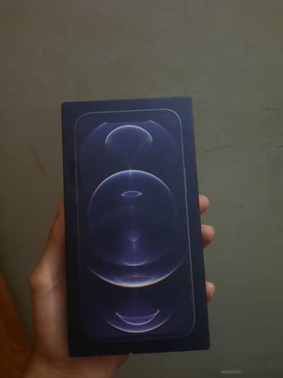 iPhone 12 Pro max box