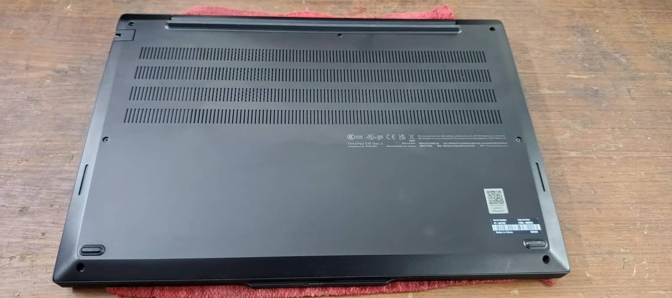 Lenovo Thinkpad E16 9
