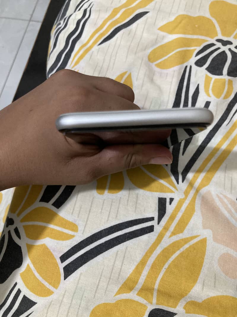 Apple iPhone SE 2