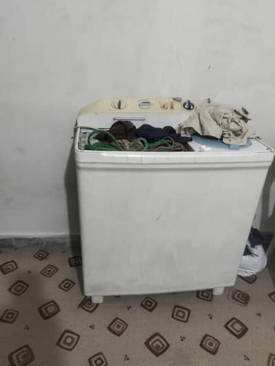 Dawlance Washing machine for sale block 1 gulistan e jauhar