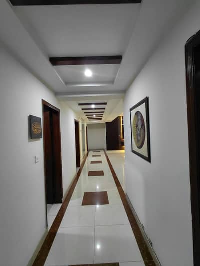 GROUND PARKING 3 BED APARTMENT AVAILABLE FOR RENT IN ASKARI 11 LAHORE CANTT