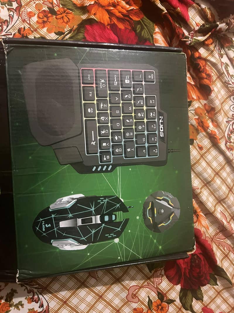 one hand gaming setup 4