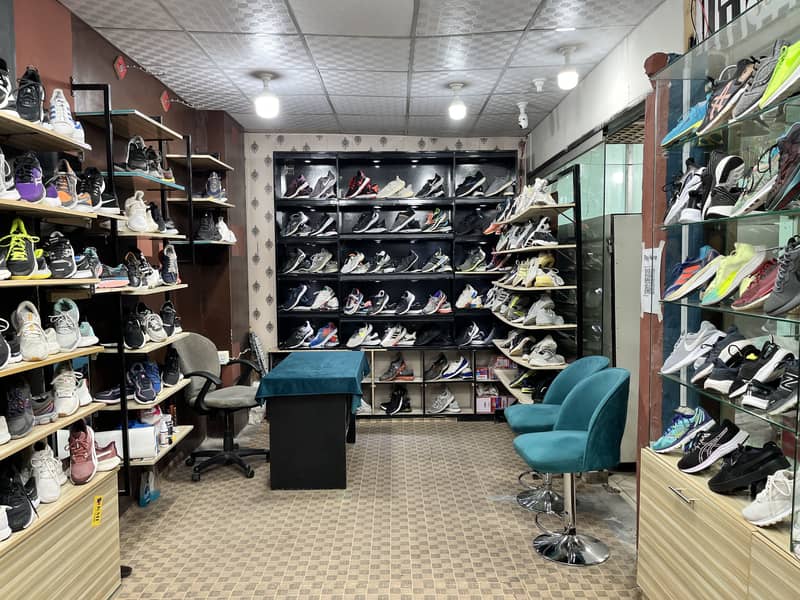 Shoe Thrift Store 5