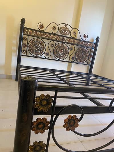 King Size Steel Bed Without Mattress