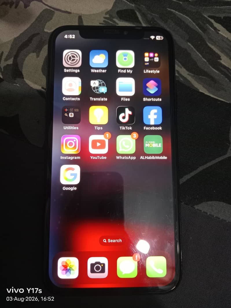 Apple iPhone X 0